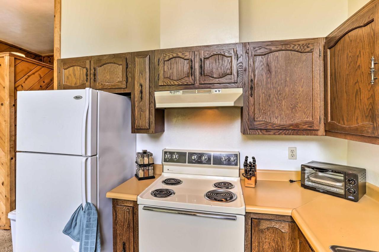 Cozy Studio Near Hiking And Skiing, Walk To Downtown Mount Shasta Exterior photo