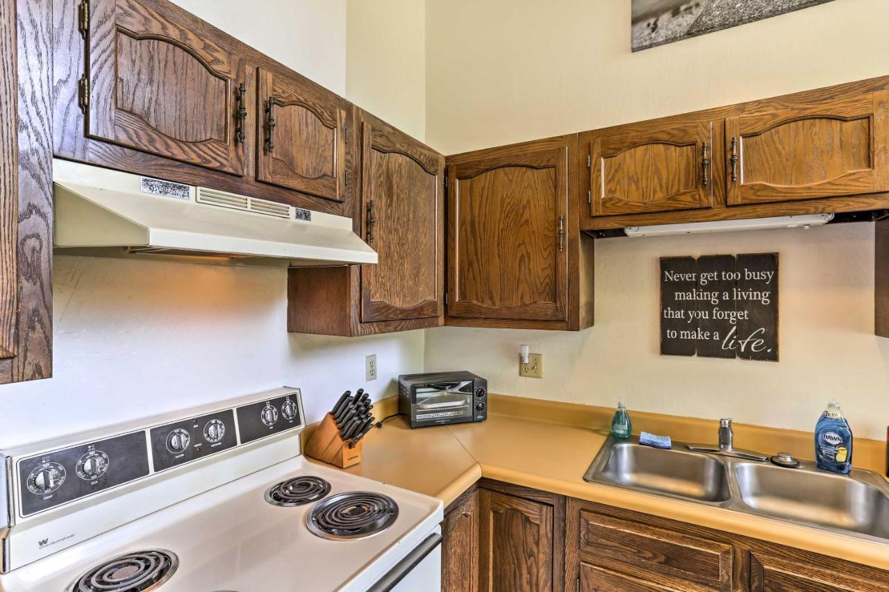 Cozy Studio Near Hiking And Skiing, Walk To Downtown Mount Shasta Exterior photo