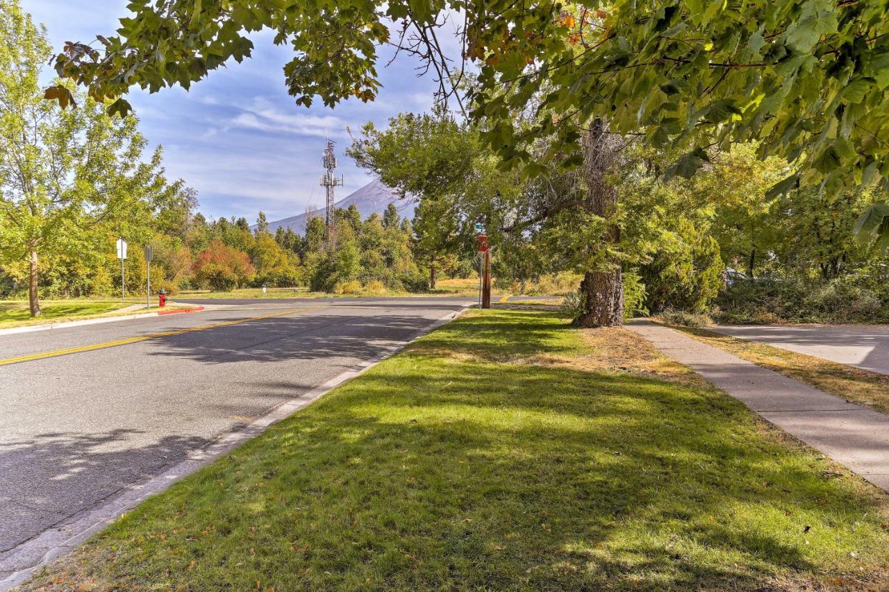 Cozy Studio Near Hiking And Skiing, Walk To Downtown Mount Shasta Exterior photo